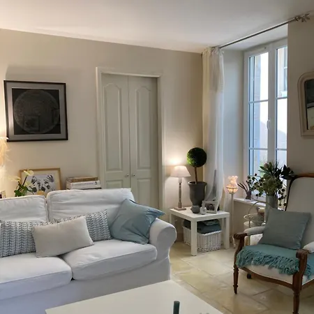 La Maison De Marie Frühstückspension Blaye